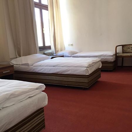 普拉哈酒店 Nový Jičín 客房 照片