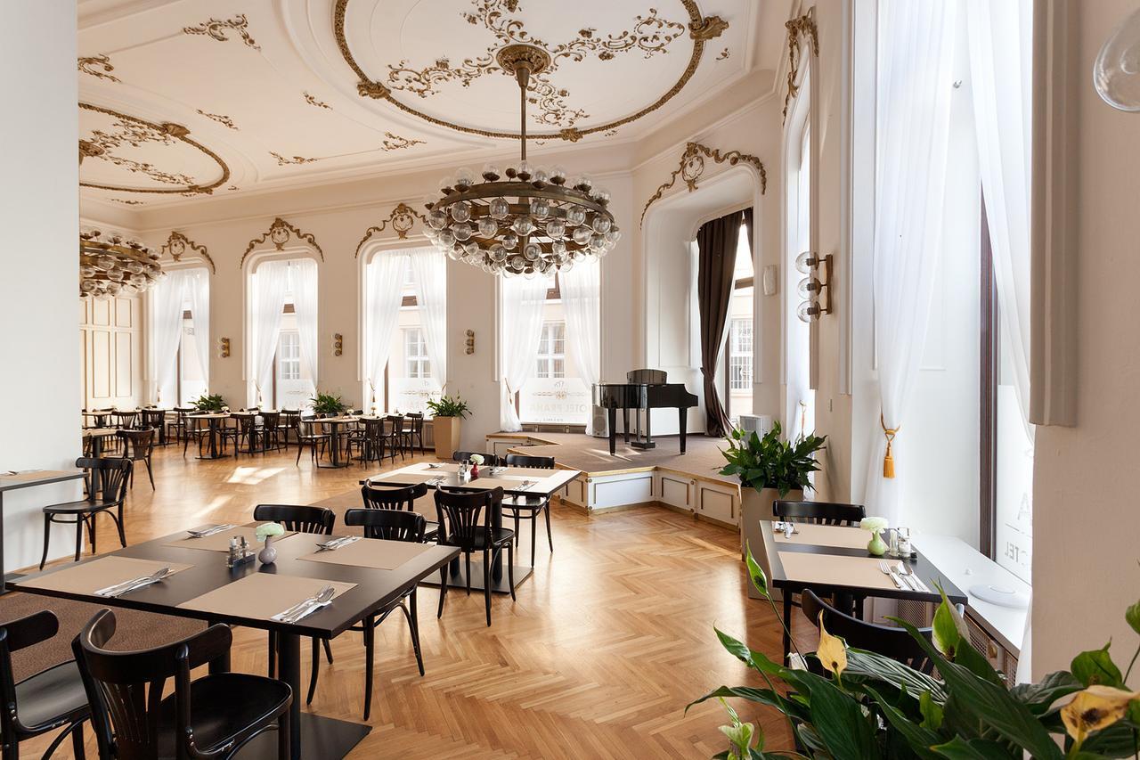 普拉哈酒店 Nový Jičín 外观 照片