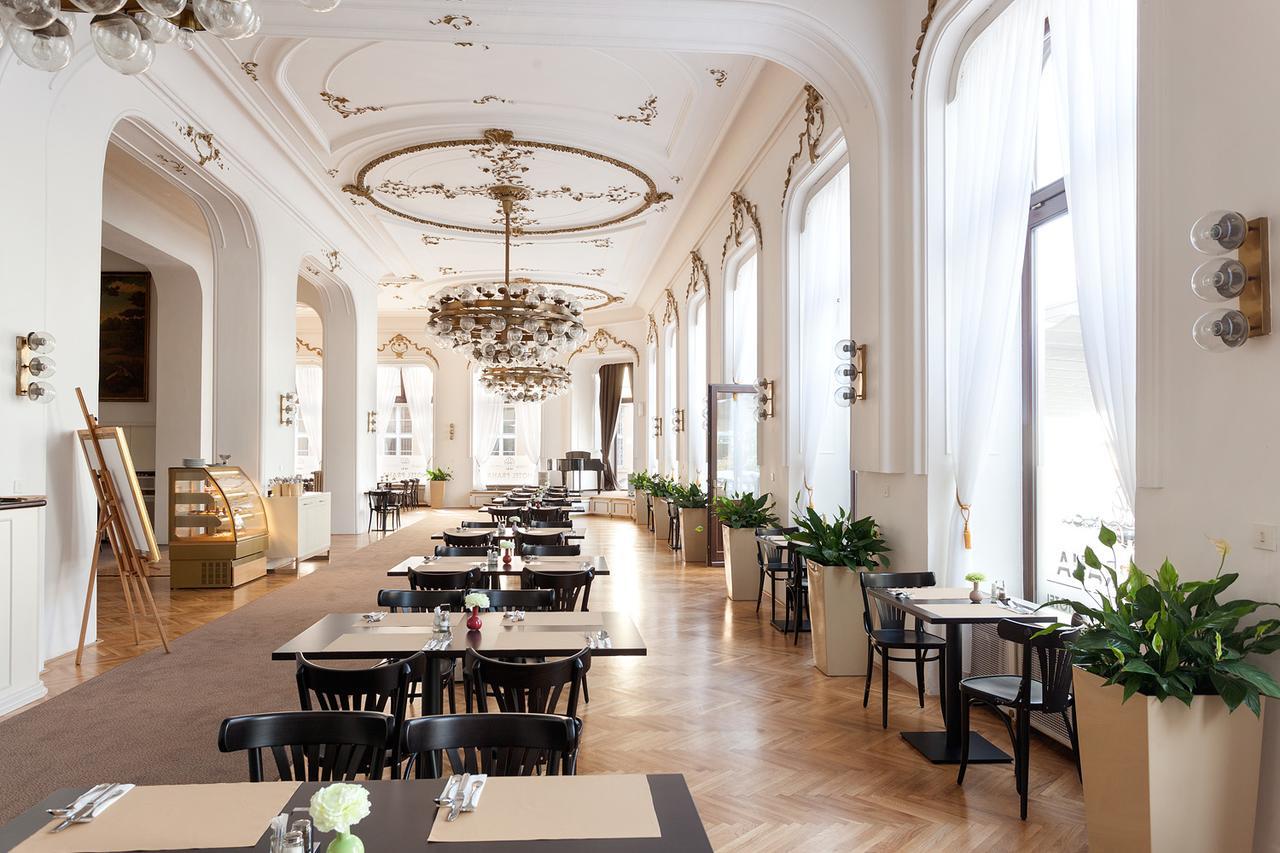 普拉哈酒店 Nový Jičín 外观 照片